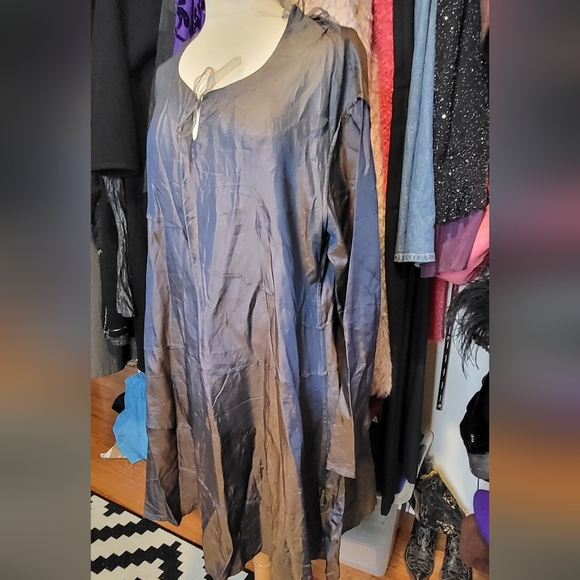 Artsy and Chic Cynthia Ashby Abstract Dress - Picture 2 of 6